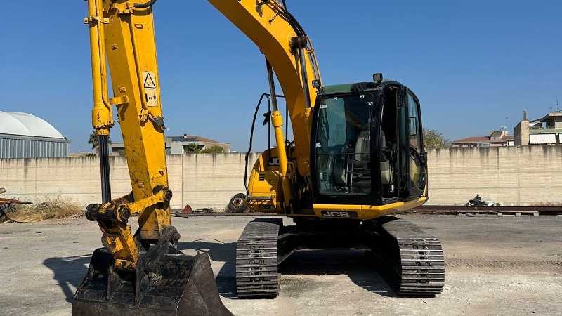 OmecoHub - JCB JS130